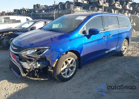 2018 Chrysler Pacifica Touring Plus z USA, uszkodzony, nr VIN 2C4RC1FG2JR227982